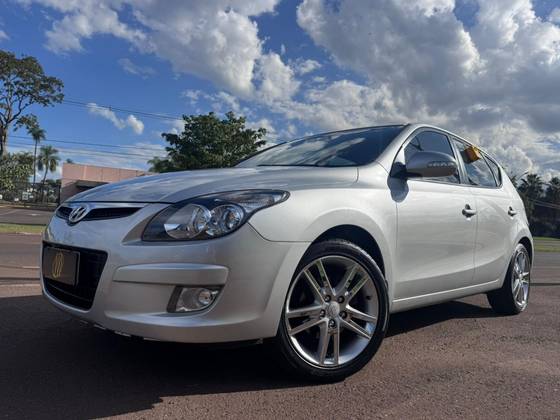HYUNDAI I30 2.0 MPFI GLS 16V GASOLINA 4P AUTOMÁTICO HYUNDAI I30 2.0 MPFI GLS 16V GASOLINA 4P AUTOMÁTICO
